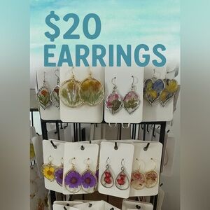 Floral Resin Earrings Set